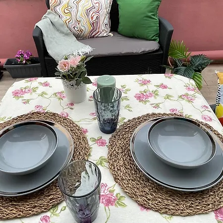 Apartamento Karalis Flower *