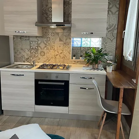 Karalis Flower Apartment